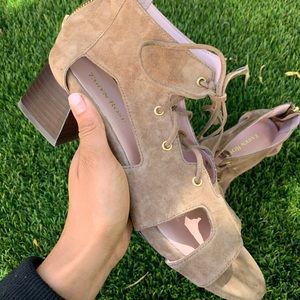 TARYN ROSE BEIGE LACE UP SANDAL HEEL